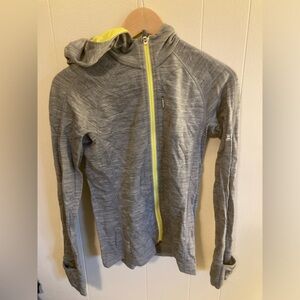 Icebreaker Quantum hoodie - women’s small - stone grey with neon accent